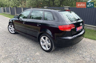 Хэтчбек Audi A3 2006 в 