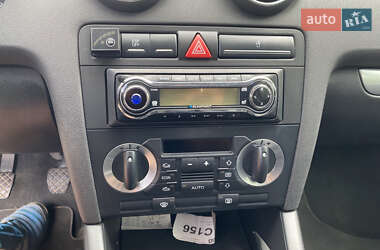 Хэтчбек Audi A3 2006 в 