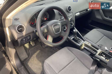 Хэтчбек Audi A3 2006 в 