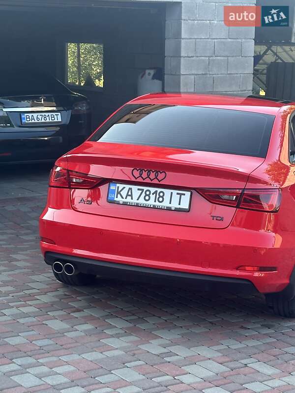 Седан Audi A3 2016 в Киеве