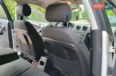 Хэтчбек Audi A3 2005 в 