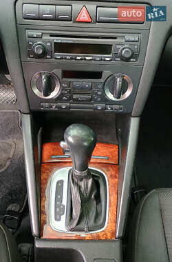 Хэтчбек Audi A3 2005 в 
