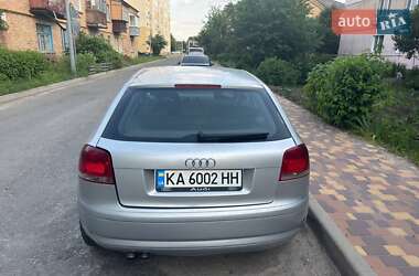 Хэтчбек Audi A3 2005 в 