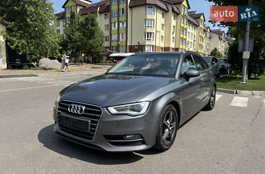 Хэтчбек Audi A3 2016 в Киеве