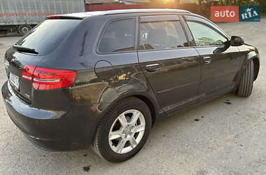 Хетчбек Audi A3 2010 в 
