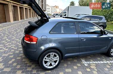 Хэтчбек Audi A3 2005 в 