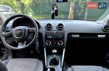 Хэтчбек Audi A3 2005 в 