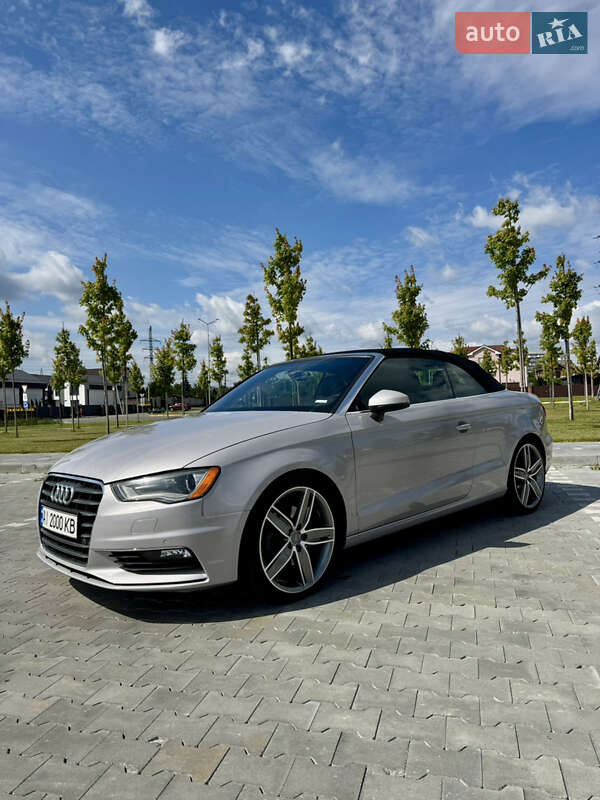 Кабриолет Audi A3 2015 в 