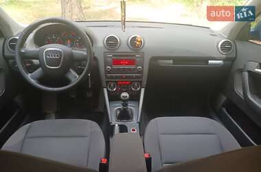 Хэтчбек Audi A3 2010 в 