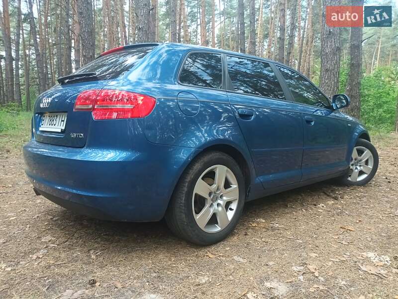 Хэтчбек Audi A3 2010 в Гадяче