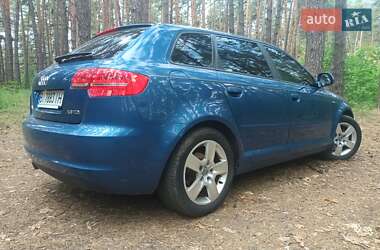 Хэтчбек Audi A3 2010 в 