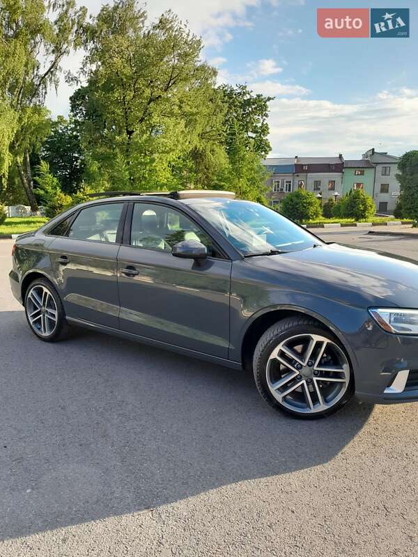 Седан Audi A3 2017 в 