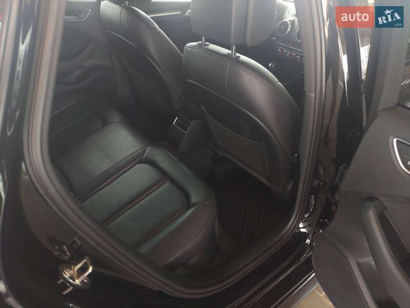 Седан Audi A3 2016 в Одессе