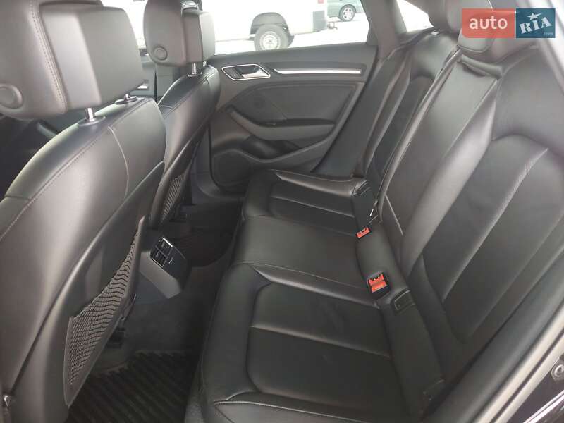 Седан Audi A3 2016 в Одессе