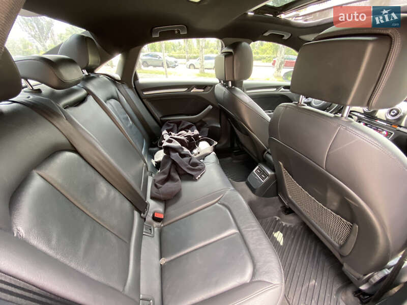 Седан Audi A3 2015 в Києві