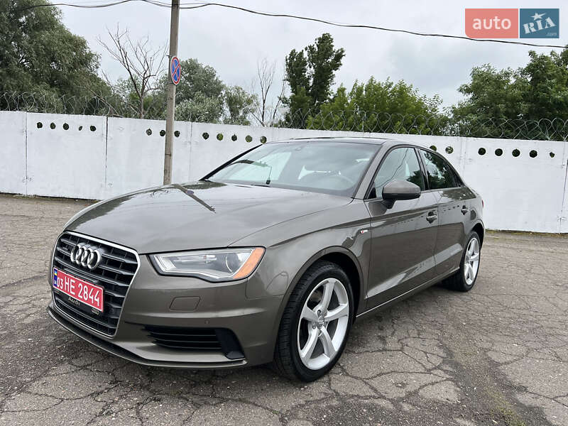 Седан Audi A3 2015 в 