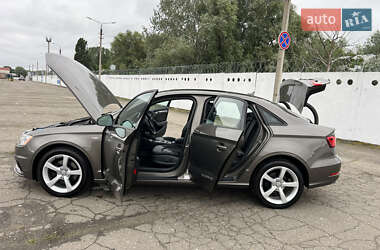 Седан Audi A3 2015 в 