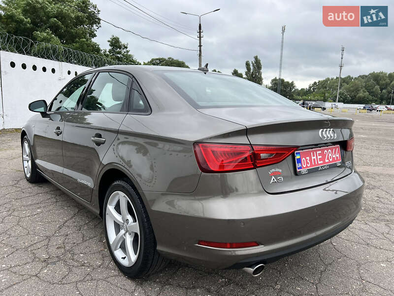 Седан Audi A3 2015 в Киеве