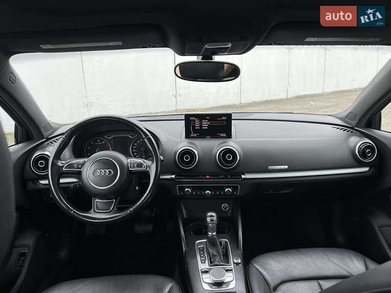 Седан Audi A3 2015 в Киеве