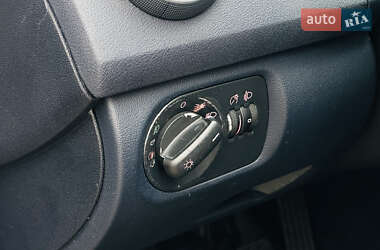 Хэтчбек Audi A3 2004 в 