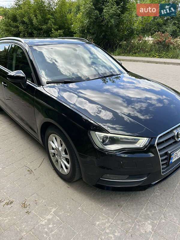 Хэтчбек Audi A3 2016 в Львове