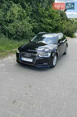 Хэтчбек Audi A3 2016 в 