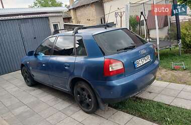 Хэтчбек Audi A3 2001 в 