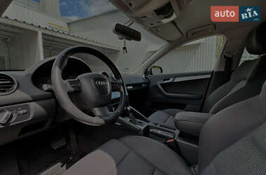 Хэтчбек Audi A3 2011 в 