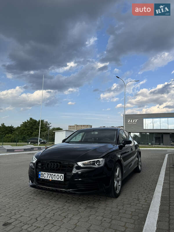Седан Audi A3 2015 в 