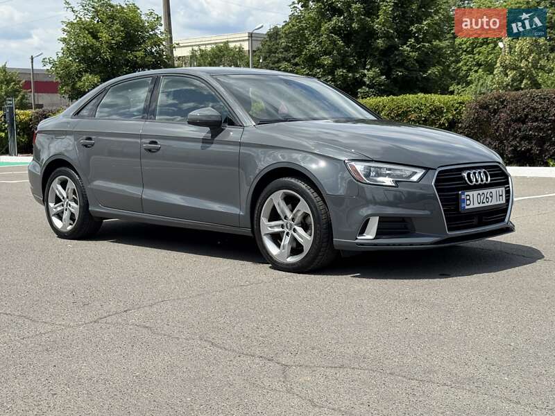 Седан Audi A3 2017 в 