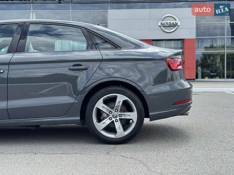 Седан Audi A3 2017 в Полтаве