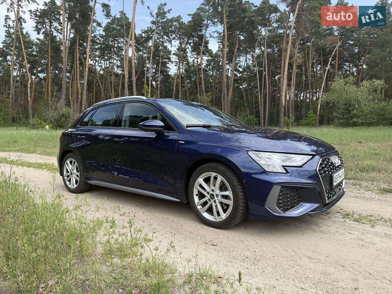 Хэтчбек Audi A3 2023 в Виннице