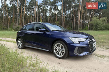Хэтчбек Audi A3 2023 в 