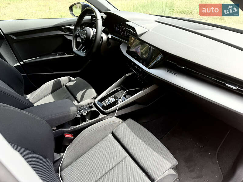 Хэтчбек Audi A3 2023 в Виннице