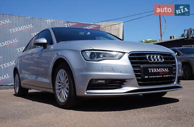 Седан Audi A3 2016 в 