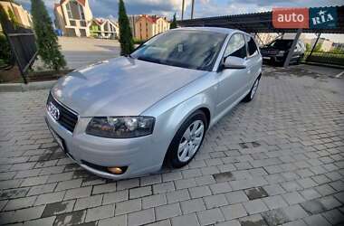 Хетчбек Audi A3 2003 в 