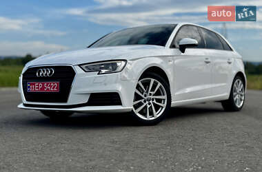 Хэтчбек Audi A3 2020 в 