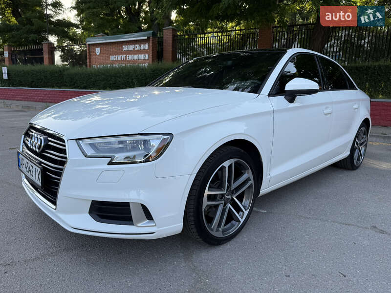 Седан Audi A3 2018 в Запорожье