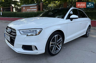 Седан Audi A3 2018 в 