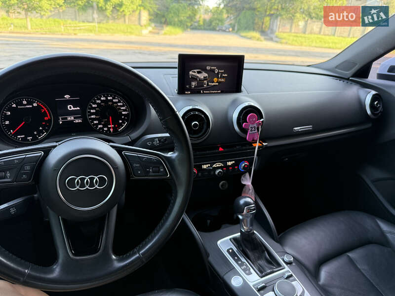 Седан Audi A3 2018 в Запорожье
