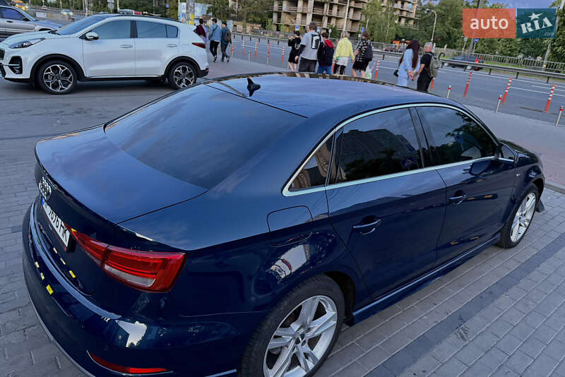 Седан Audi A3 2019 в Киеве