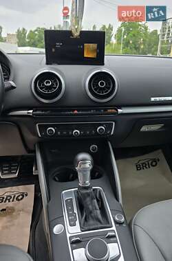 Хэтчбек Audi A3 2017 в 
