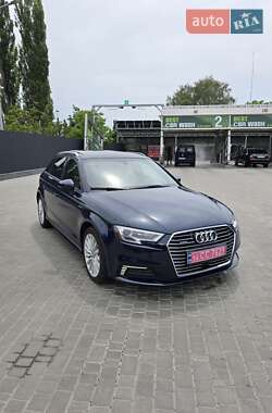 Хэтчбек Audi A3 2017 в 