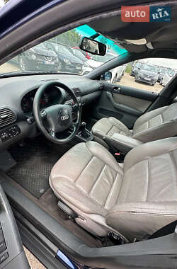 Хэтчбек Audi A3 1999 в 