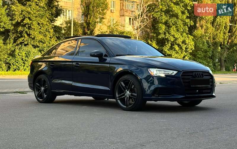 Седан Audi A3 2016 в 