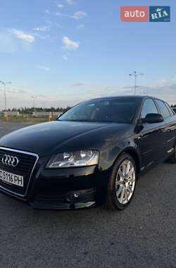 Хэтчбек Audi A3 2012 в 