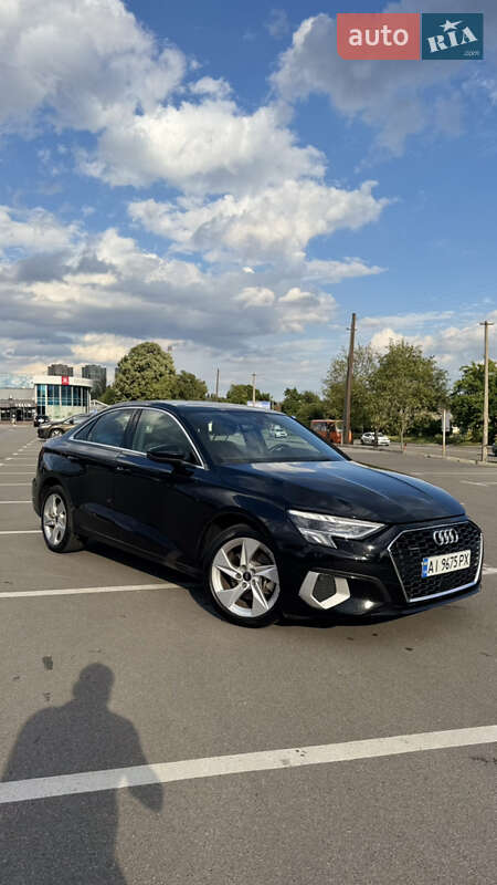 Седан Audi A3 2022 в Киеве