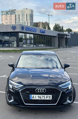 Седан Audi A3 2022 в Киеве