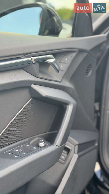 Седан Audi A3 2022 в Киеве