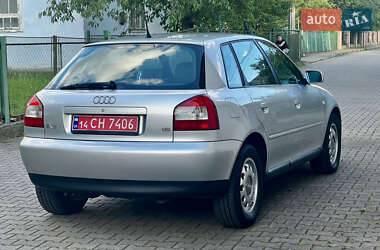 Хэтчбек Audi A3 2001 в 